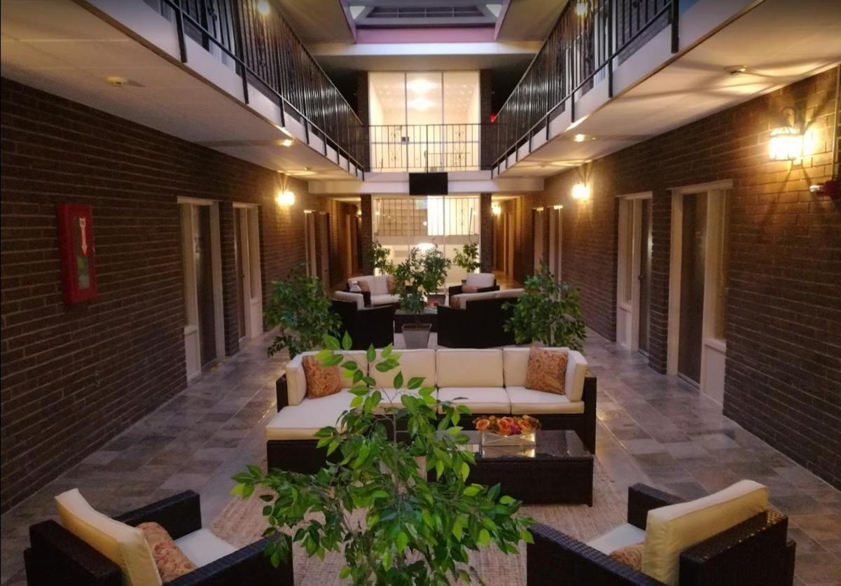 The Stables Inn & Suites Salem 外观 照片