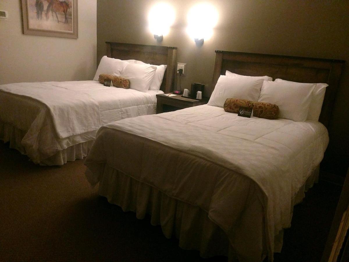 The Stables Inn & Suites Salem 外观 照片